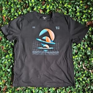 Old Navy Black Space Colorful Graphic Print Short Sleeve Tee Men's Large